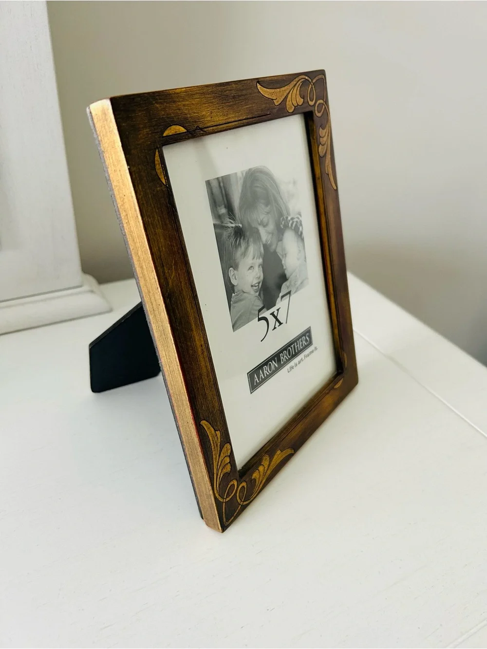 Aaron Brothers 5x7 Decorative Wood Picture Frame in Brown and Gold